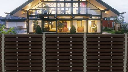 Забор горизонтальный вентилируемый из штакетника ДПК Забор горизонтальный вентилируемый из штакетника ДПК