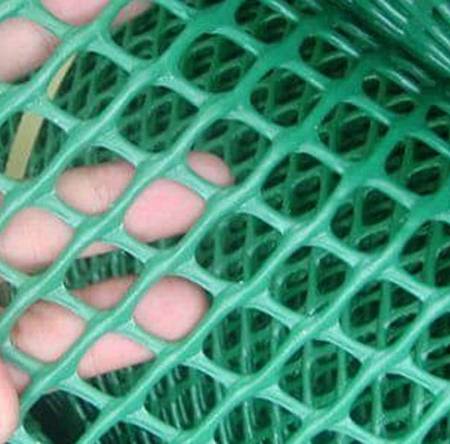 Сетка пластиковая от кротов Black Mole 1х10 м (10 кв.м.) Сетка пластиковая от кротов Black Mole 1х10 м (10 кв.м.)